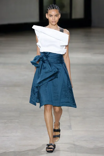 Look 24